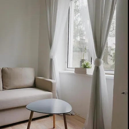 Vip Castle - Belohorska Apartamento *