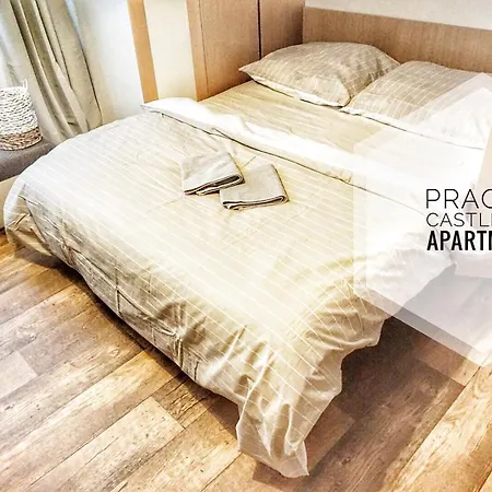 Vip Castle - Belohorska Apartamento *